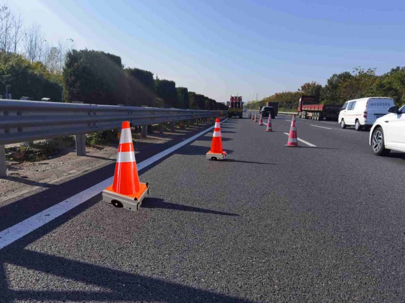 移动路锥警示系统